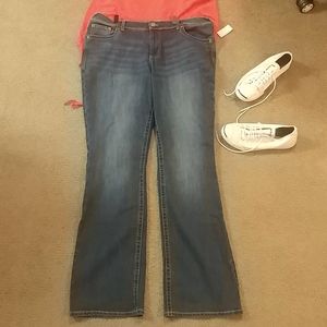 Maurices jeans